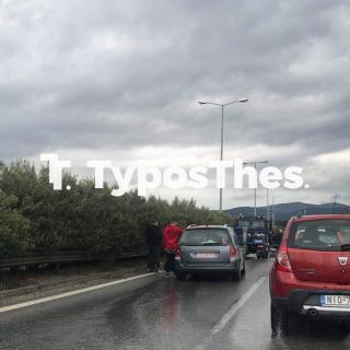 Θεσσαλονίκη: Καραμπόλα 5 οχημάτων στον Περιφερειακό – Με λεωφορείο και φορτηγό 