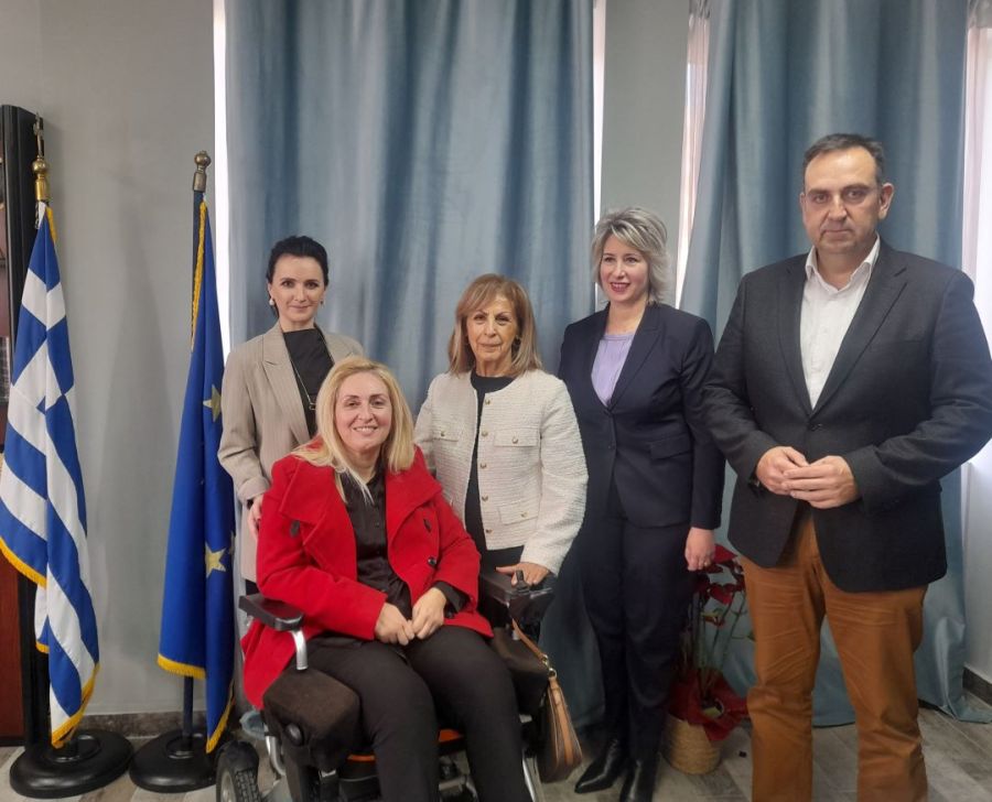 aidona sinantisi4.jpg aidona sinantisi4.jpg