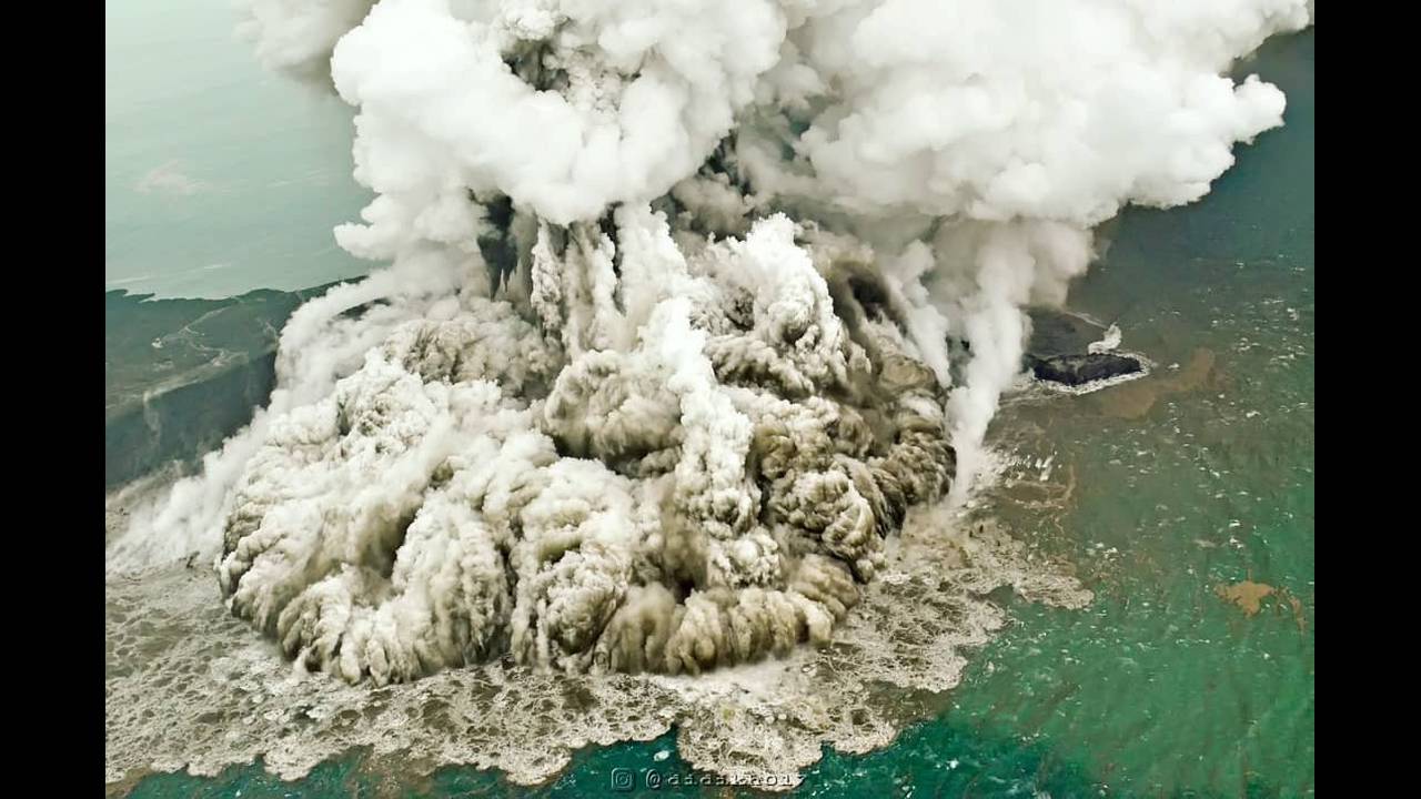 tsunami_volcano_1.jpg tsunami_volcano_1.jpg