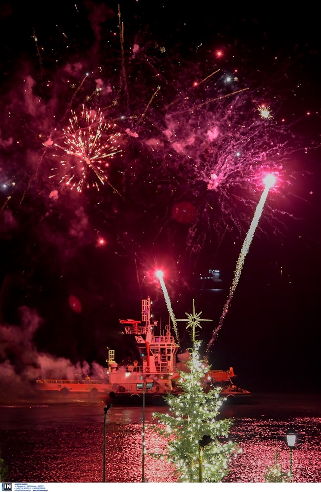 thessaloniki-protohronia-pyrotehnimata-10.jpg Θεσσαλονίκη-Πρωτοχρονιά-πυροτεχνήματα-10