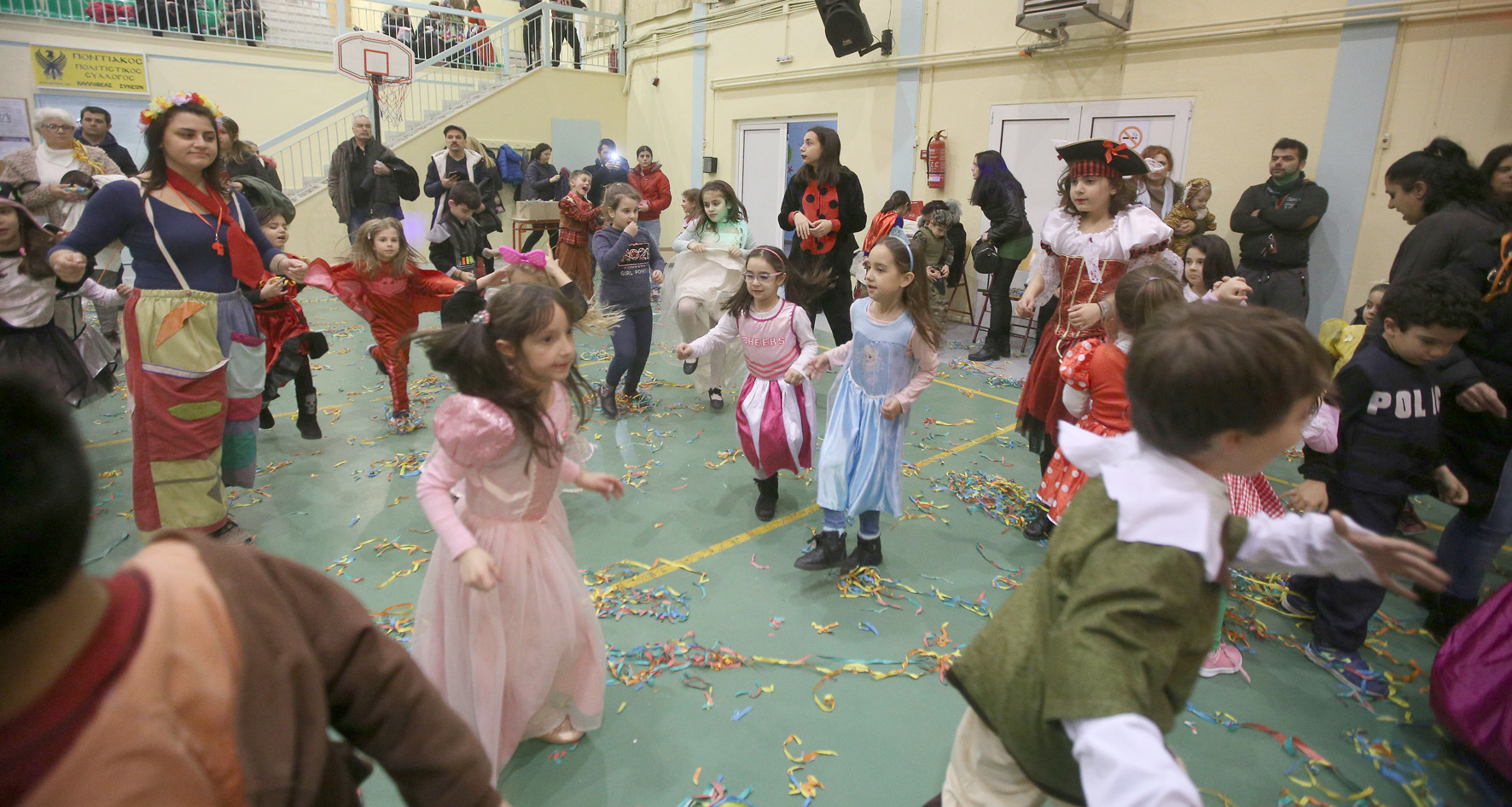 neapoli_apokriatiko_party_1.jpg neapoli_apokriatiko_party_1.jpg