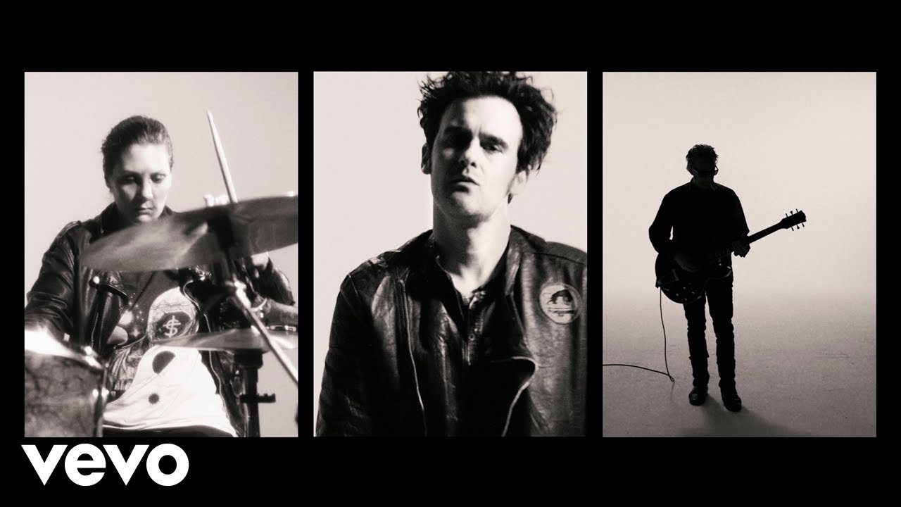 blackrebel.jpg blackrebel.jpg