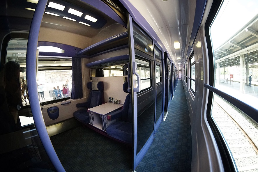 intercity-express.jpg intercity-express.jpg