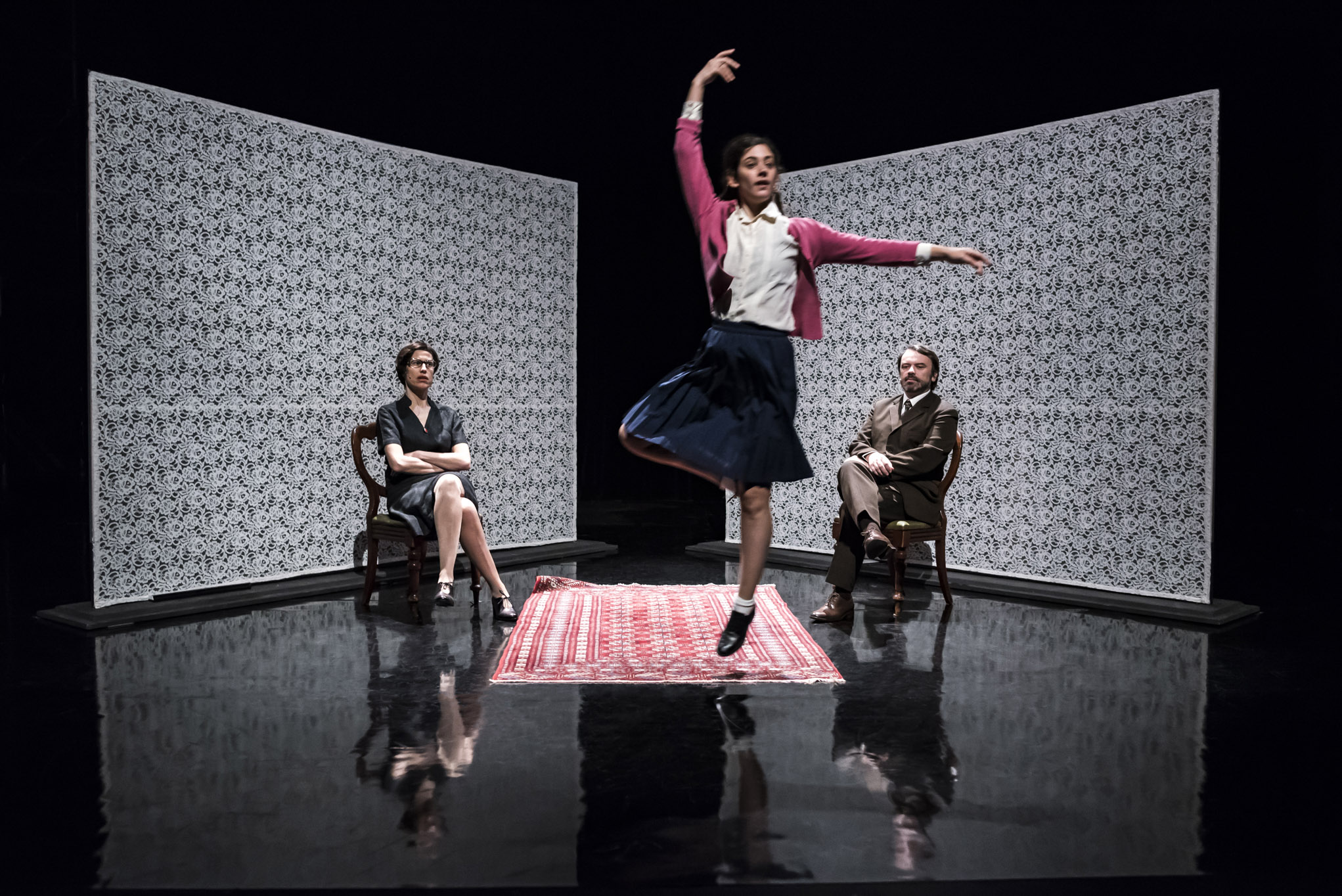 elle-2voulait-mourrir-et-aller-a-paris_al_olivier_ouadah_12.06.19.jpg elle-2voulait-mourrir-et-aller-a-paris_al_olivier_ouadah_12.06.19.jpg