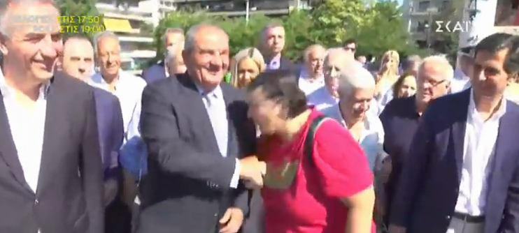 karamanlis-xeirofilima.jpg karamanlis-xeirofilima.jpg