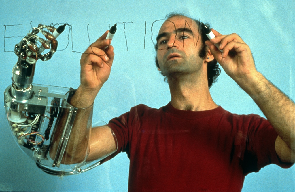 bienale_handswriting_stelarc.jpg bienale_handswriting_stelarc.jpg