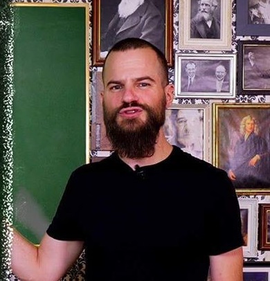 mikis.jpg mikis.jpg