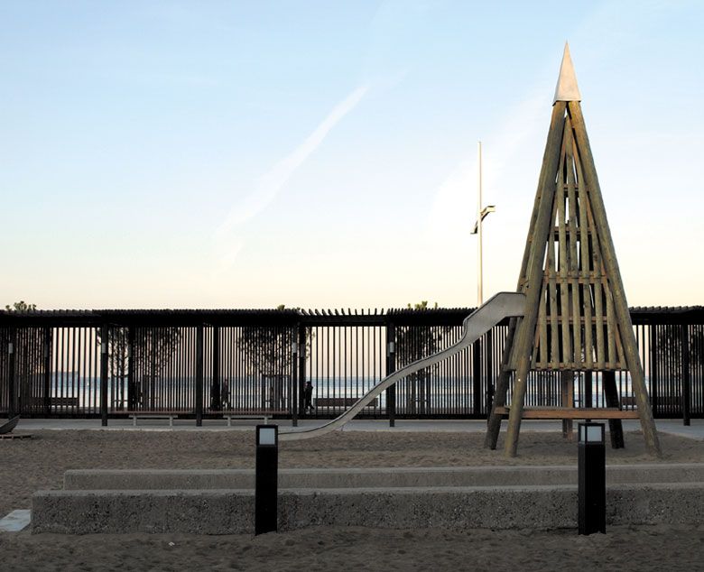 paralia2.jpg paralia2.jpg