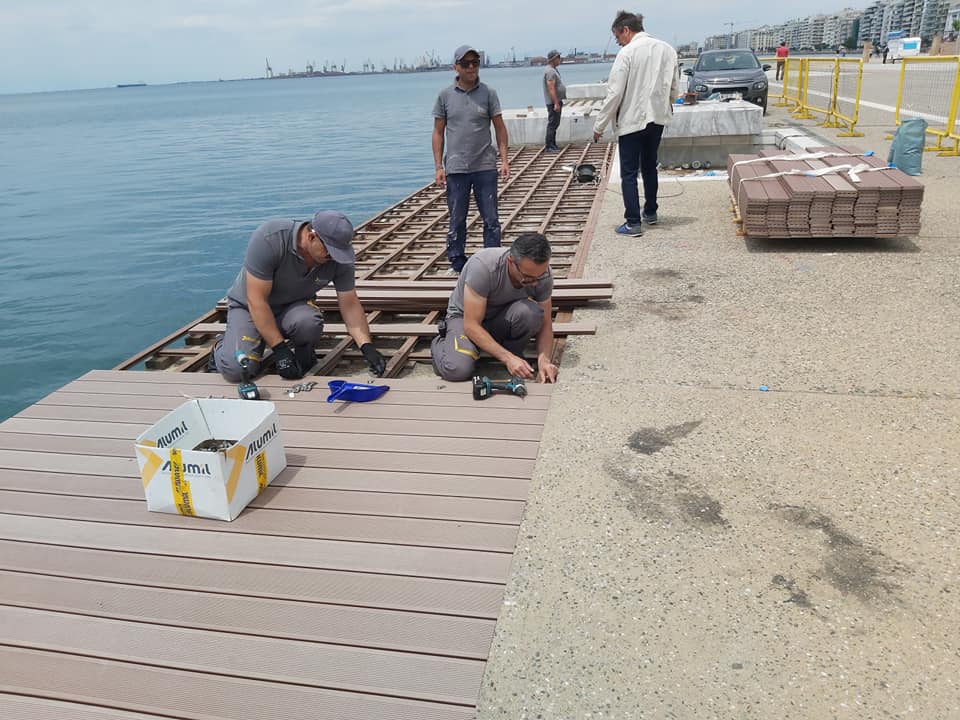 deck-paralia.jpg deck-paralia.jpg