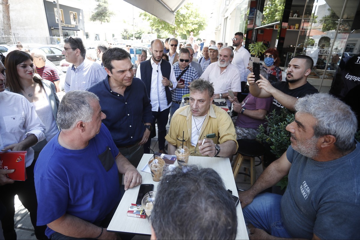 tsipras-euosmos-1.jpg tsipras-euosmos-1.jpg