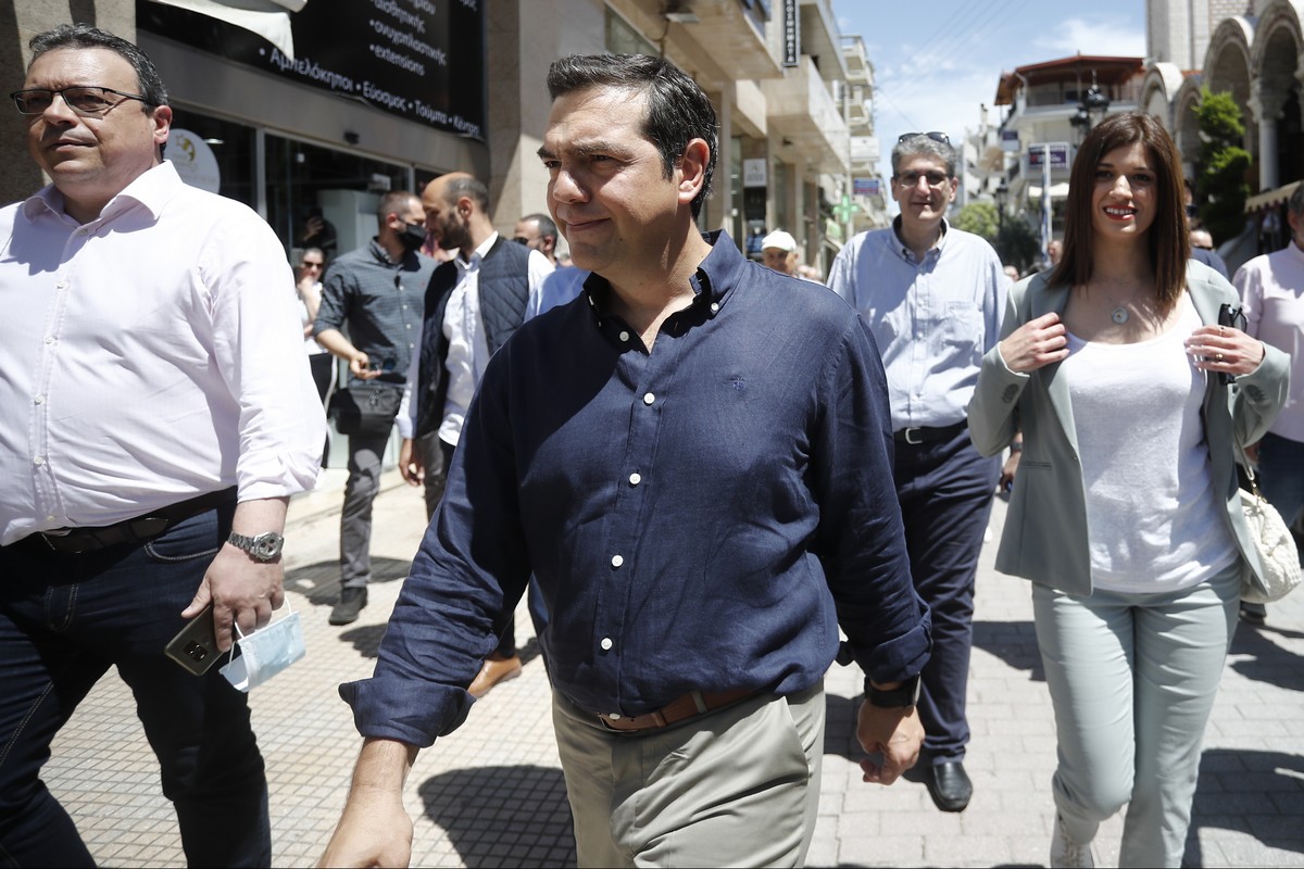 tsipras-euosmos-2.jpg tsipras-euosmos-2.jpg