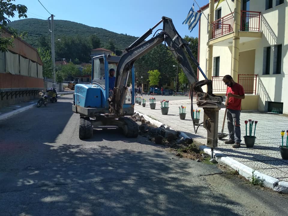 mesaio_plateia_anaplasi_2.jpg mesaio_plateia_anaplasi_2.jpg