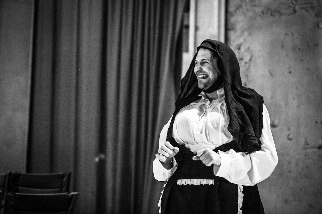 mideia_mpost_1_09_theatro_gis_05.jpg mideia_mpost_1_09_theatro_gis_05.jpg