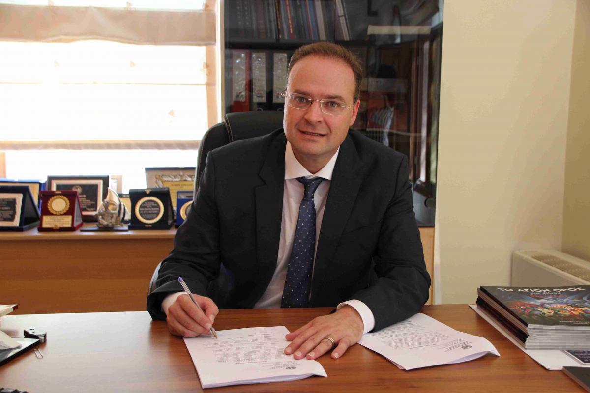 stelios_valianos.jpg stelios_valianos.jpg