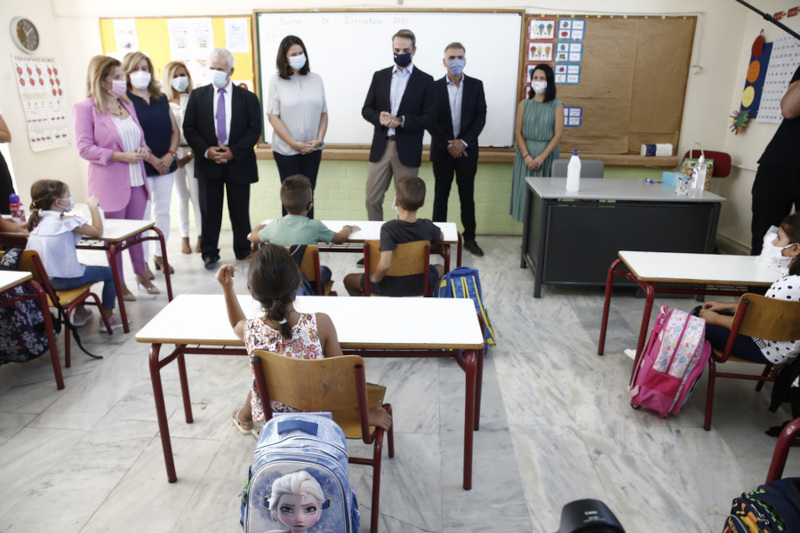 mitsotakis_dimotiko_anargyron_5.jpg mitsotakis_dimotiko_anargyron_5.jpg