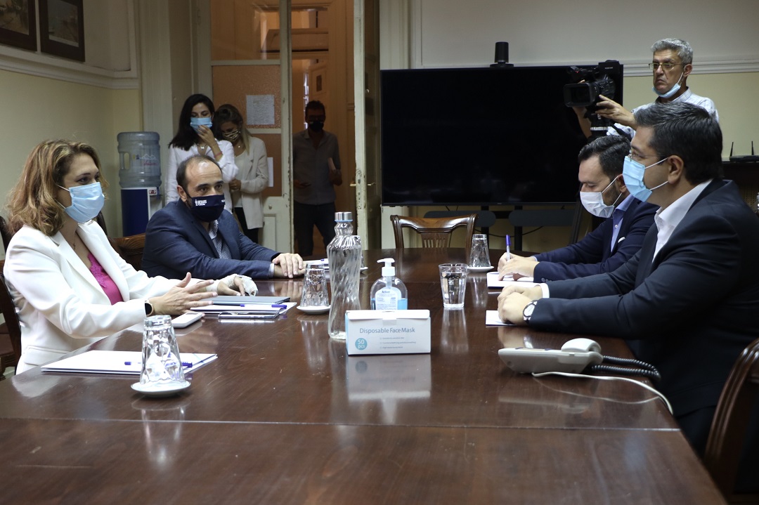 tzitzikostas_loyizoy.jpg tzitzikostas_loyizoy.jpg