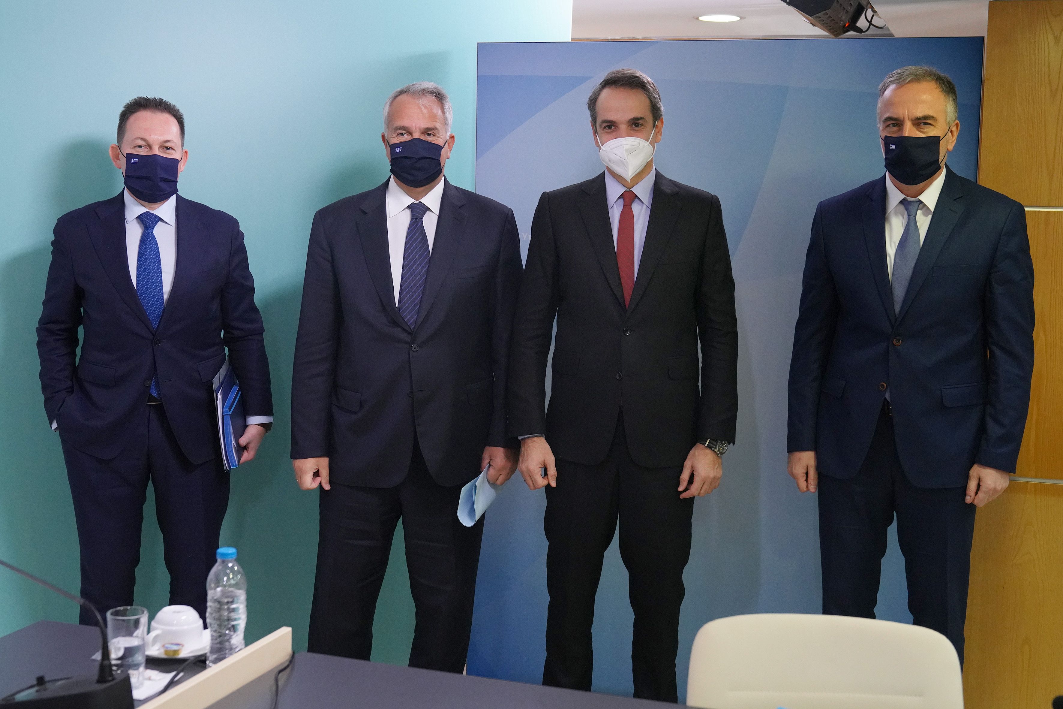 ypes-mitsotak2.jpeg ypes-mitsotak2.jpeg