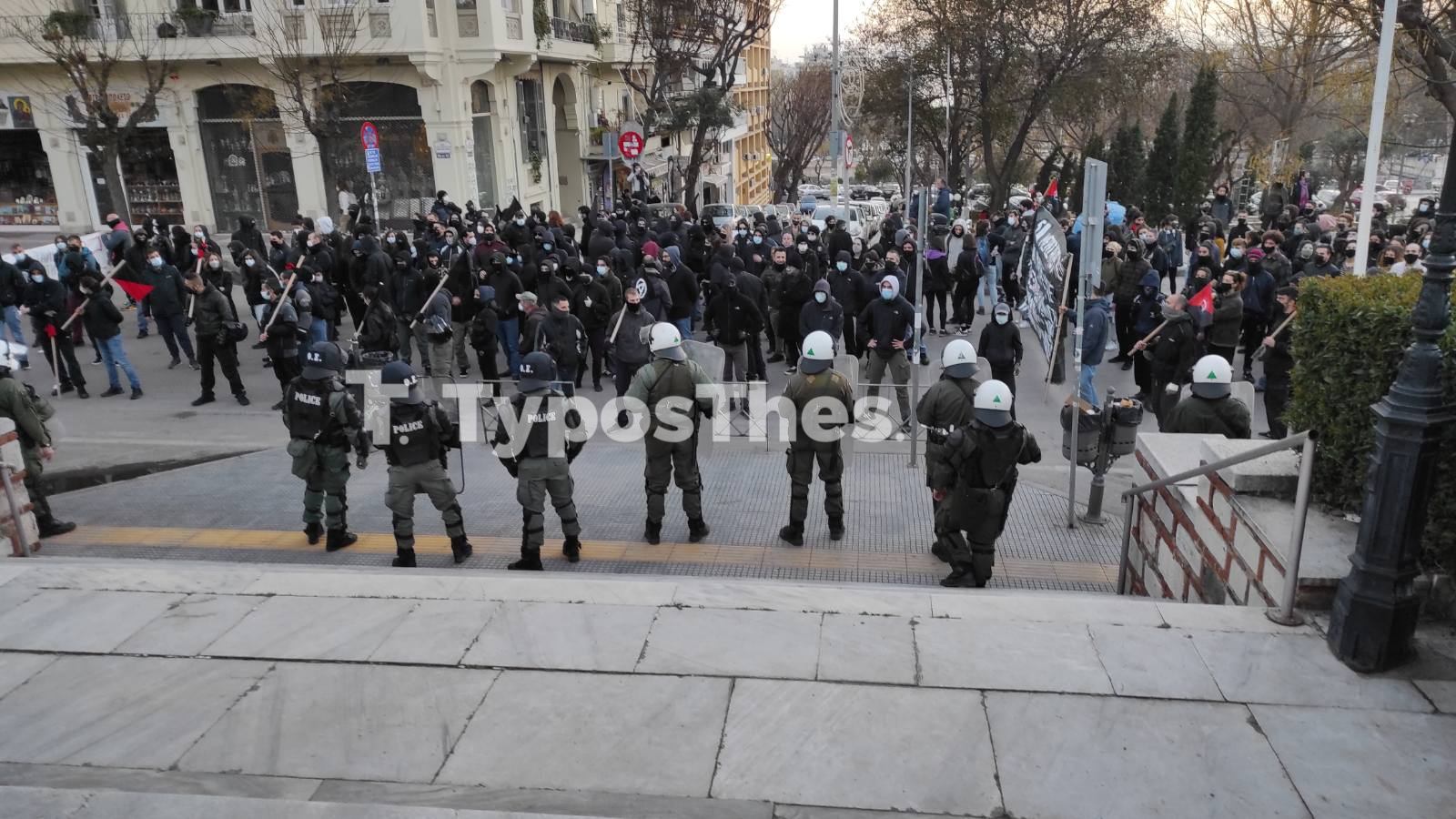 mat-poreia1.jpg mat-poreia1.jpg