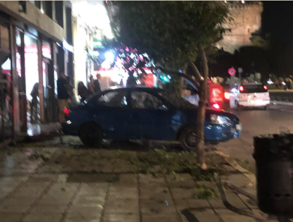 troxaio-paralia.png troxaio-leoforos-nikis