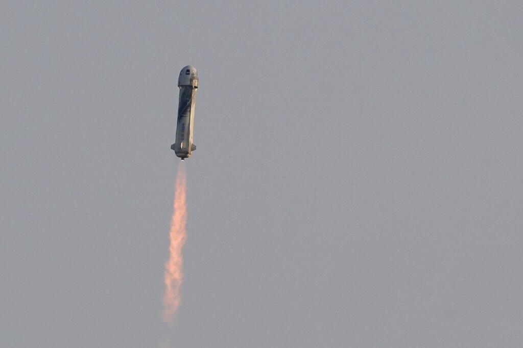 bezos-blue-origin-space2-ap.jpg bezos-blue-origin-space2-ap.jpg
