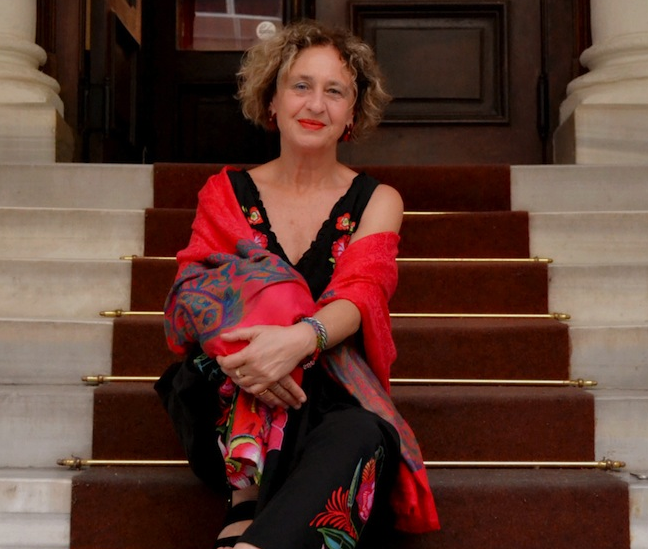lola_totsiou_apo_randi.png lola_totsiou_apo_randi.png