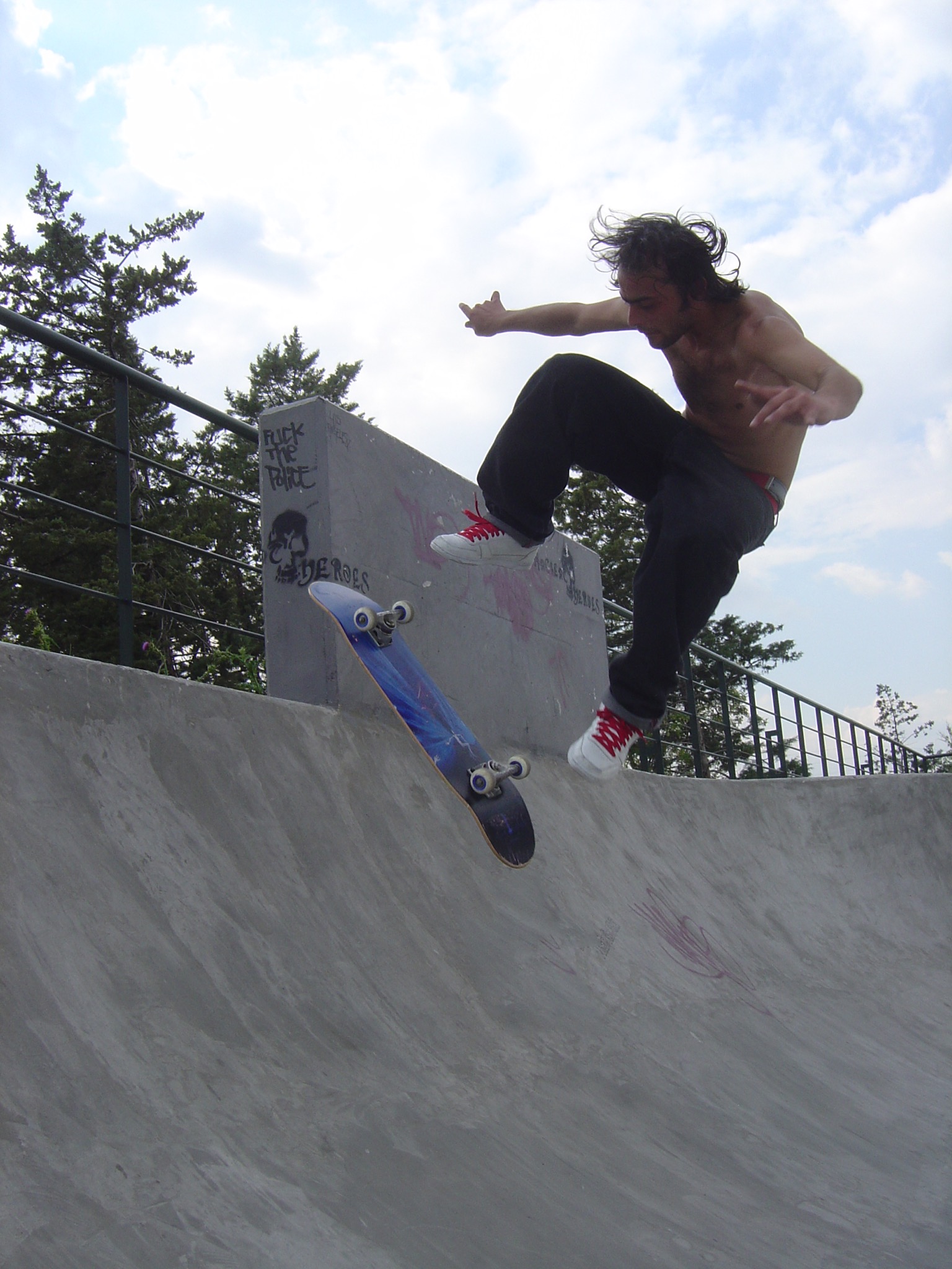 skate3.jpeg skate3.jpeg