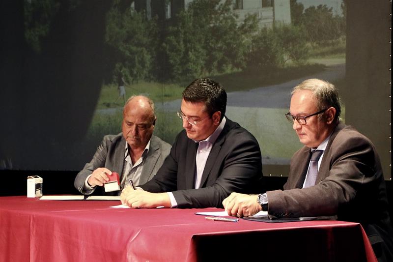 tzitzikostas_erga_pavlou_mela_6.jpeg tzitzikostas_erga_pavlou_mela_6.jpeg