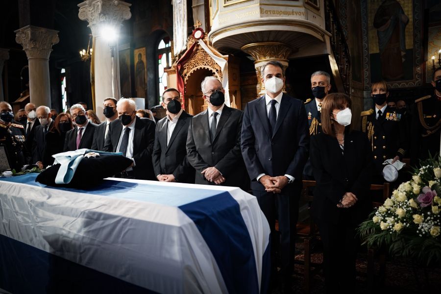 papoulias-3.jpg
