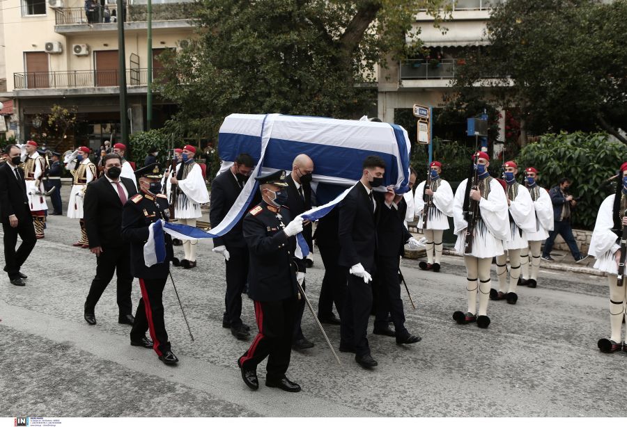 papoulias-5.jpg