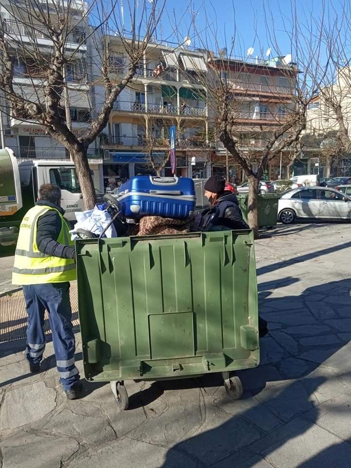 paralaiki2.jpg paralaiki2.jpg