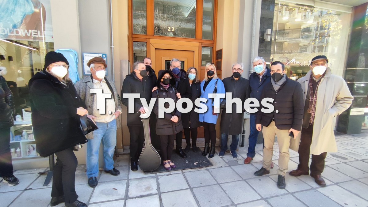 tsitsanis-2.jpg tsitsanis-2.jpg