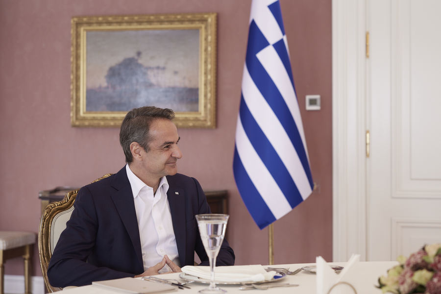 mitsotakis-ape.jpg mitsotakis-ape.jpg
