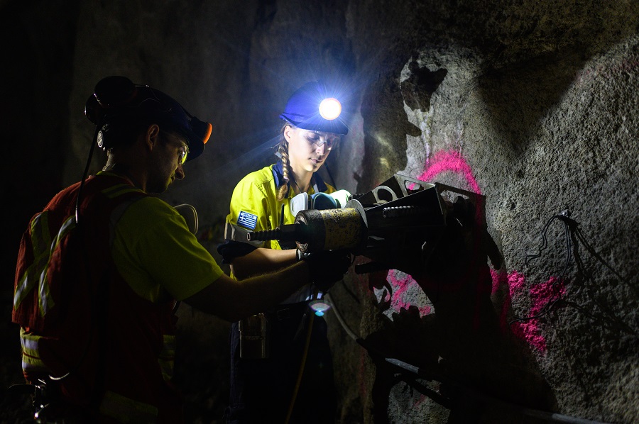 0710_day_2_june_30th_kassandra_mines.jpg 0710_day_2_june_30th_kassandra_mines.jpg