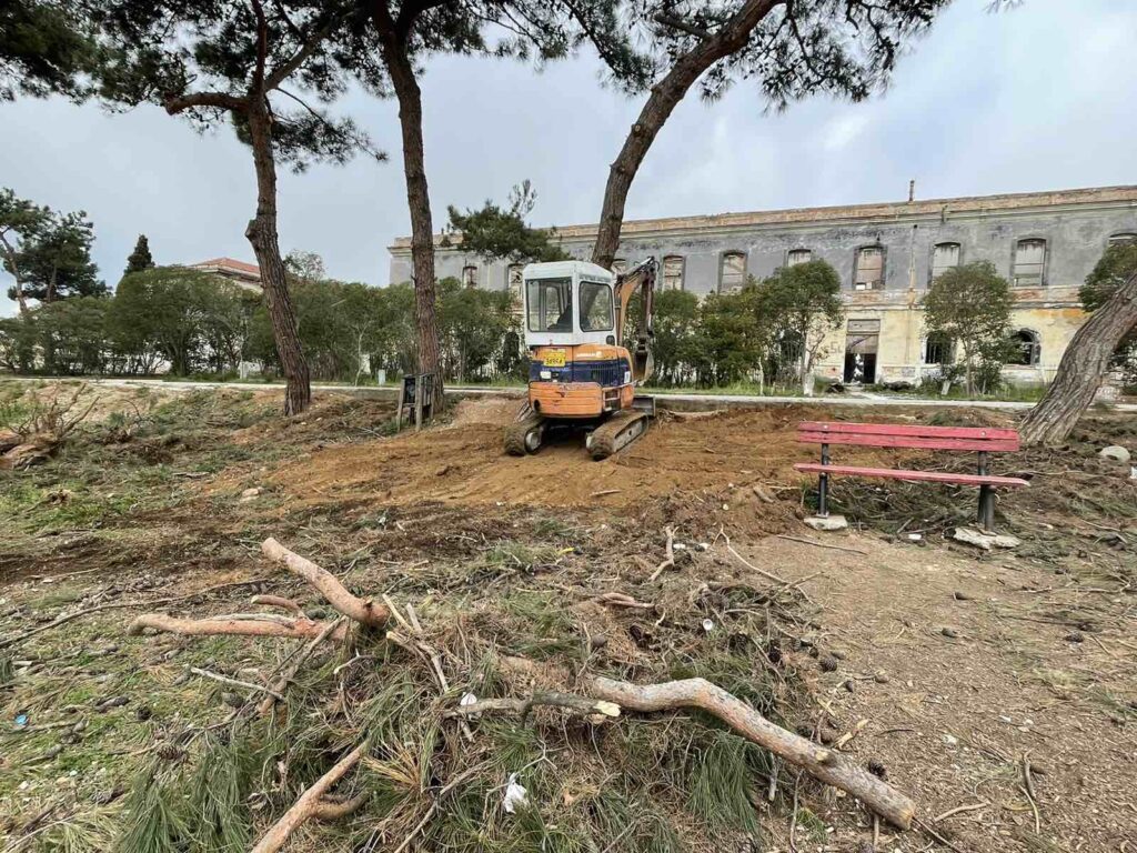 parko-paylou-mela17.jpg parko-paylou-mela17.jpg