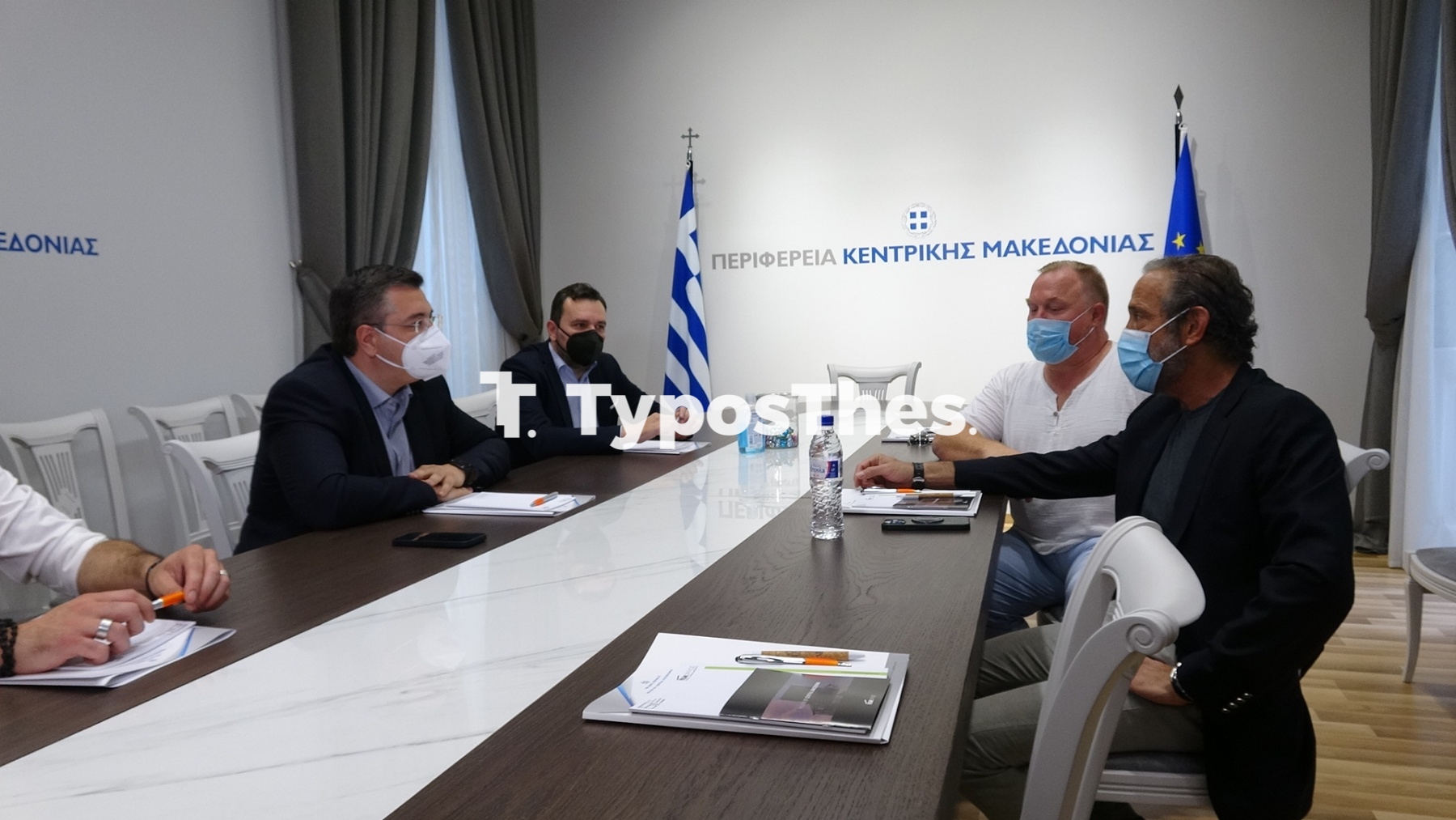 tzitzi-giadeniro.jpg tzitzi-giadeniro.jpg