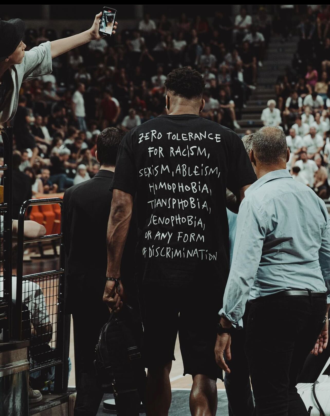 antetokoynm.jpg antetokoynm.jpg