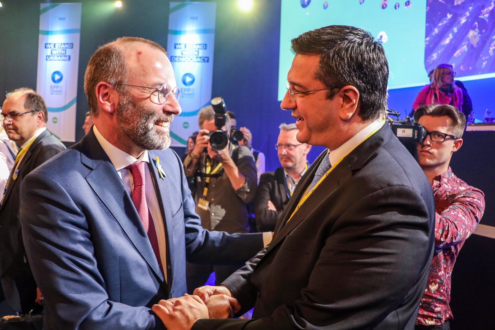 tzitzikostas.jpg tzitzikostas.jpg