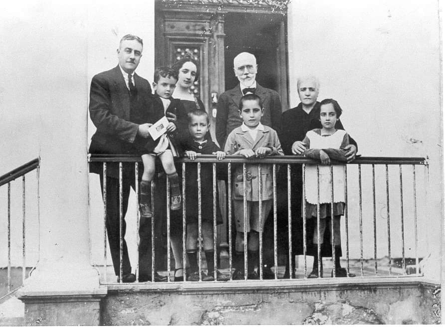 pappous-mitsotaki-benizel.jpg pappous-mitsotaki-benizel.jpg