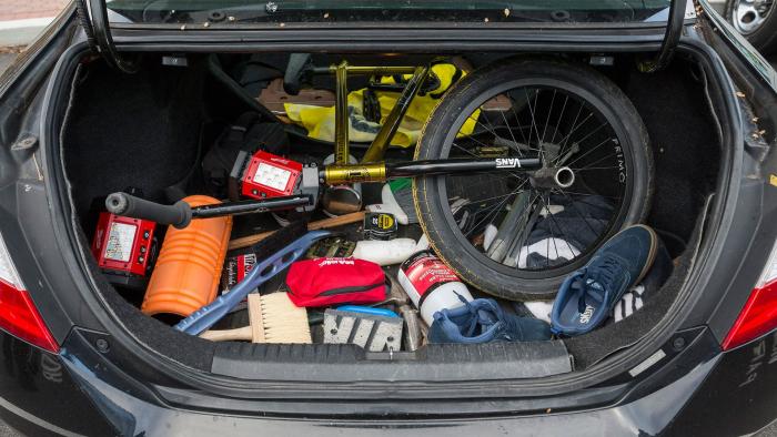 car_trunk_junk_5_0.jpg car_trunk_junk_5_0.jpg