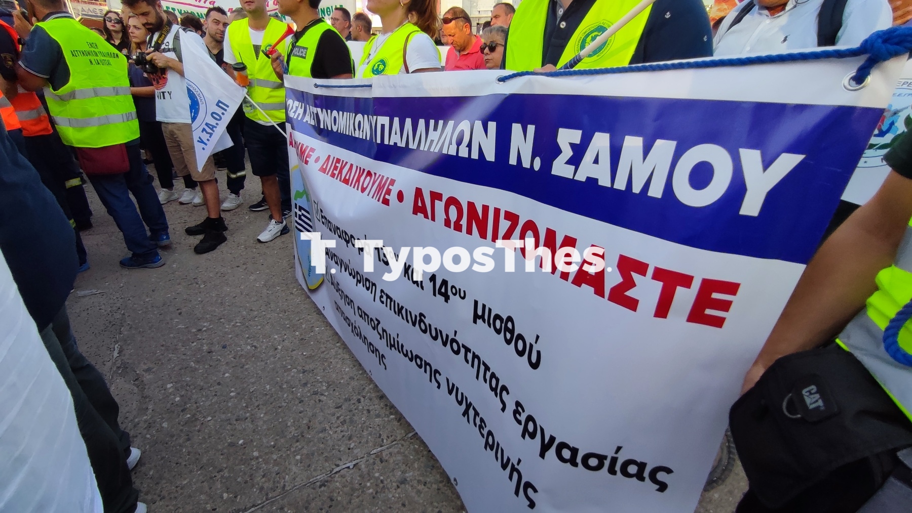 enstoloi13.jpg enstoloi13.jpg