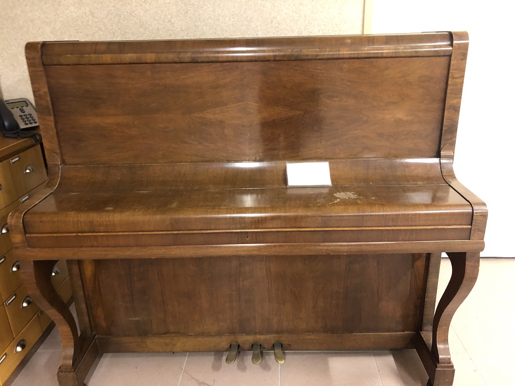 to_piano_toy_kosta_giannidi.jpg to_piano_toy_kosta_giannidi.jpg