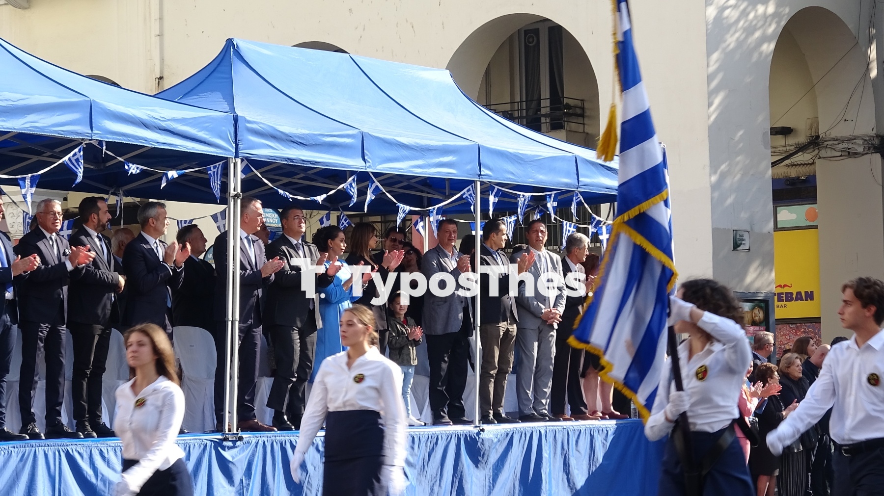 mathitiki-parelasi5.jpg mathitiki-parelasi5.jpg