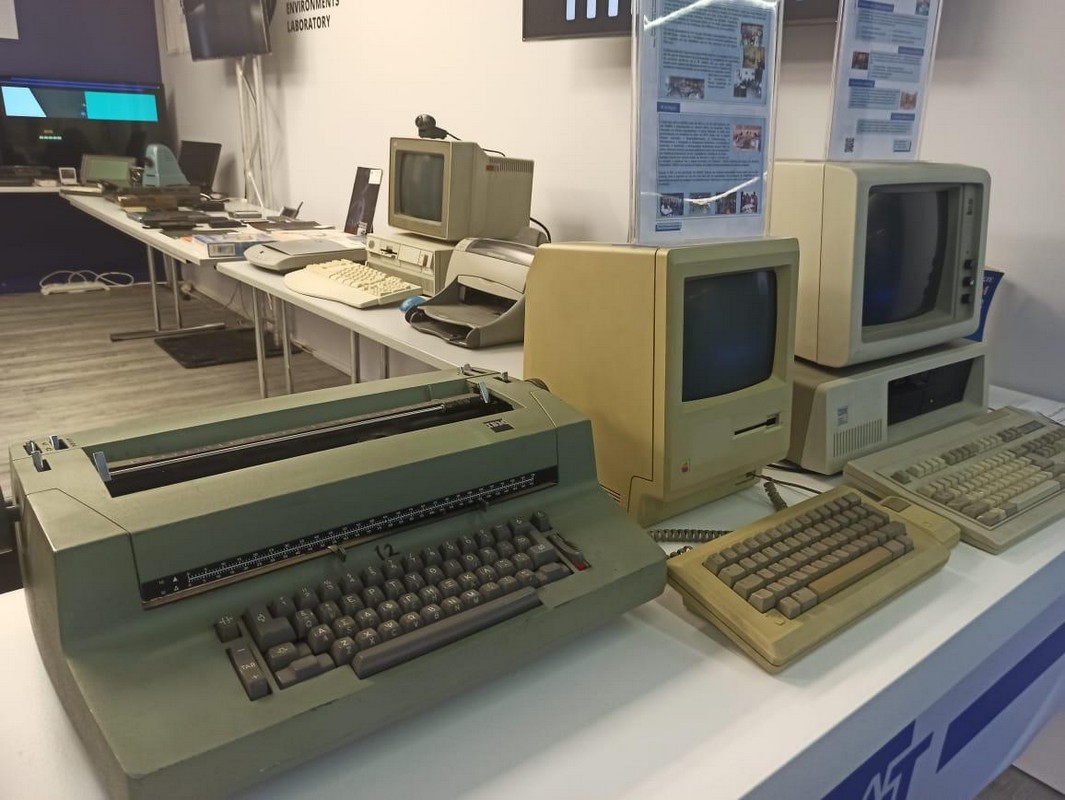 tech-3.jpg tech-3.jpg