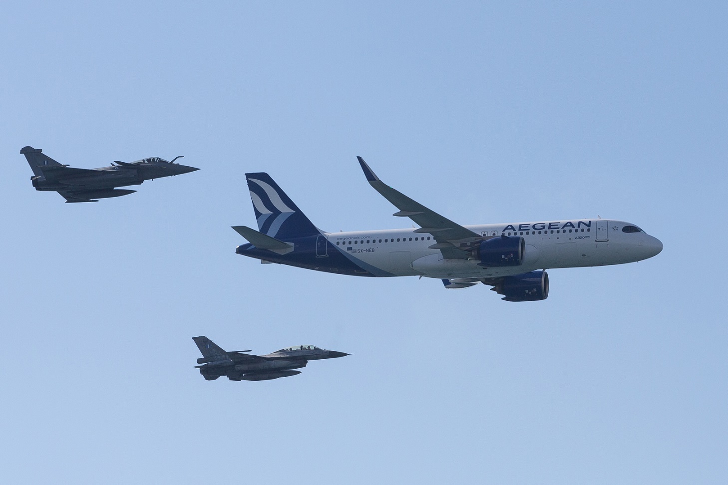 aegean_airshow.jpg aegean_airshow.jpg