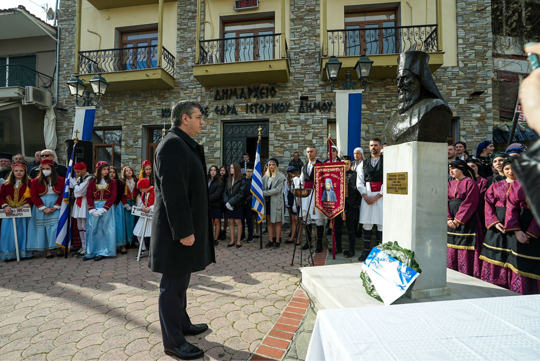 tzitzikostas_kolyndros.jpg tzitzikostas_kolyndros.jpg