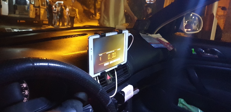 taxi.jpg taxi.jpg