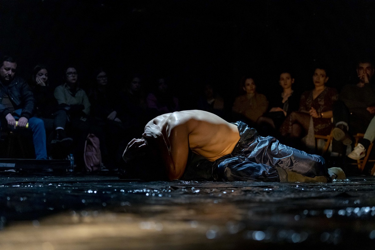 mihani_kafka_institoyto_gkaite_omada_theatro_protasi_2.jpg mihani_kafka_institoyto_gkaite_omada_theatro_protasi_2.jpg