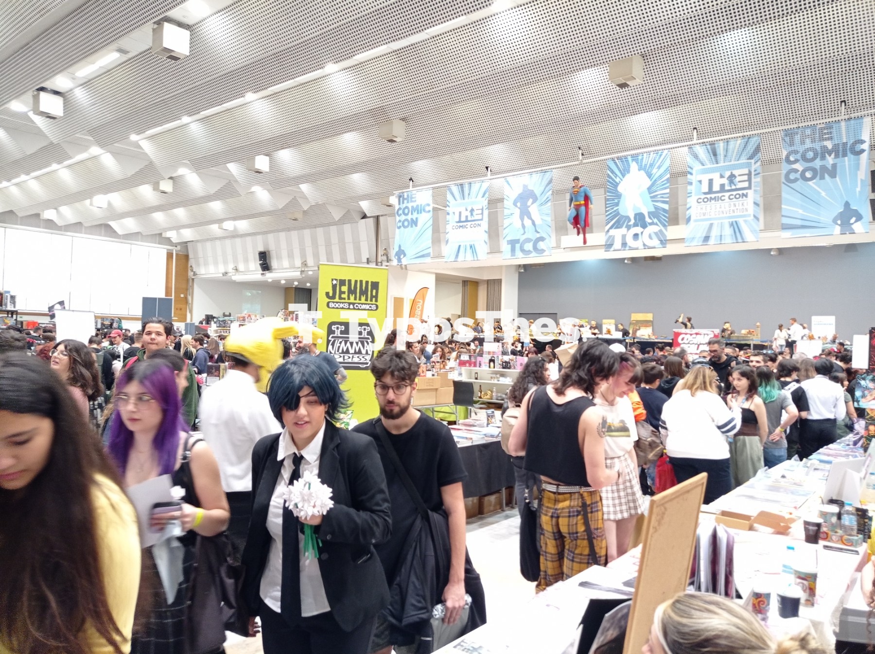 comicon4_1.jpg comicon4_1.jpg