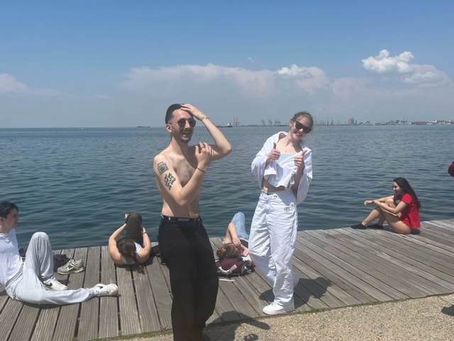 garmanoi_touristes_3.jpeg garmanoi_touristes_3.jpeg