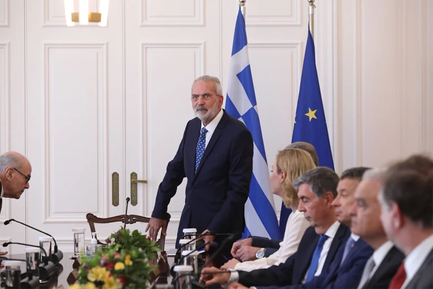 ypourgiko_ypiresiaki_3.jpg ypourgiko_ypiresiaki_3.jpg